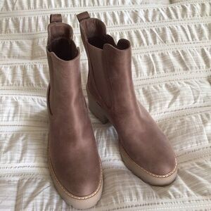 Women's Brown Ankle Boots Dolce Vita Like New! Women’s size 9